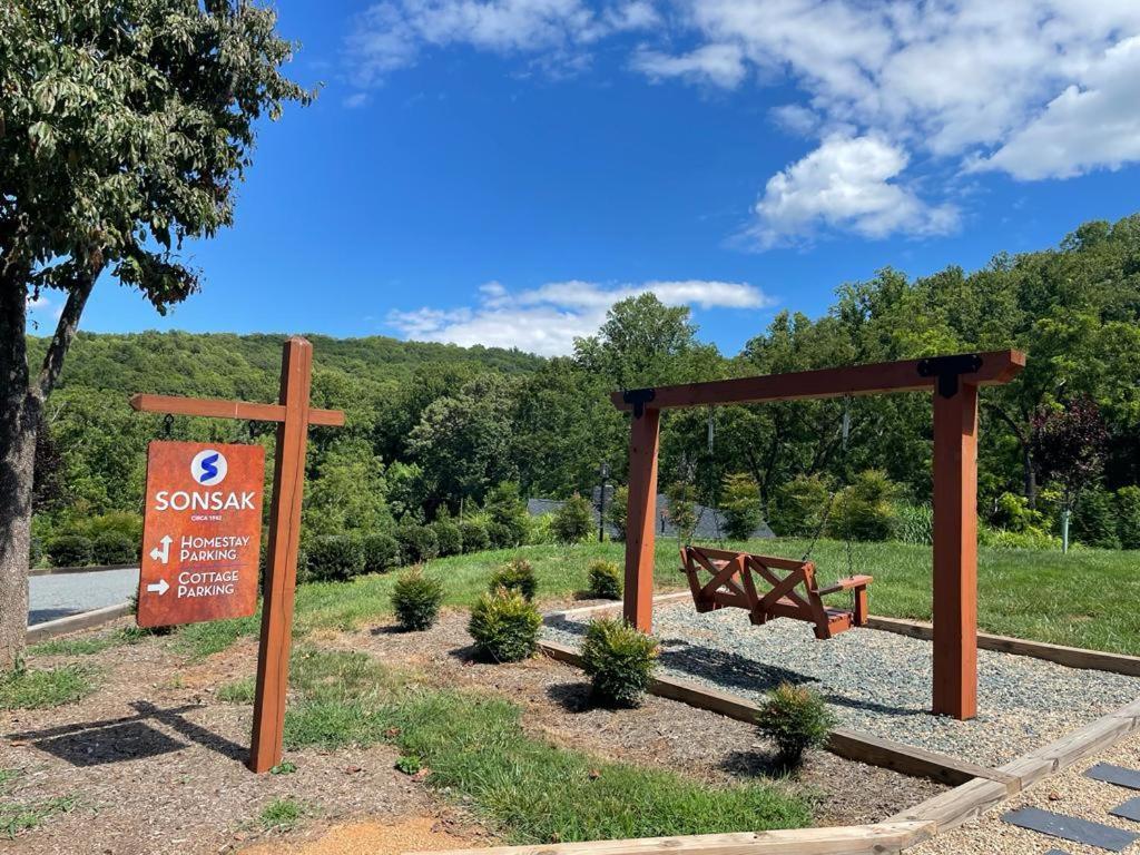 Appartamento Sonsak - Unit 4 Charlottesville Esterno foto